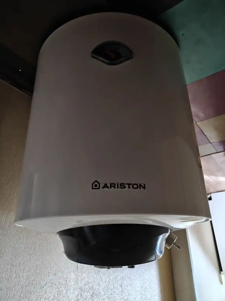 Бойлер водонагреватель 50 литров бу - Для дома и дачи в Владивосток