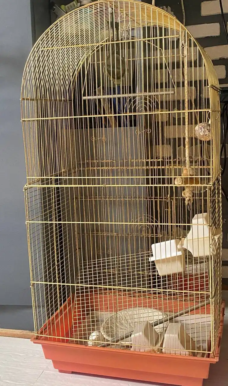 Продам клетку для попугаев