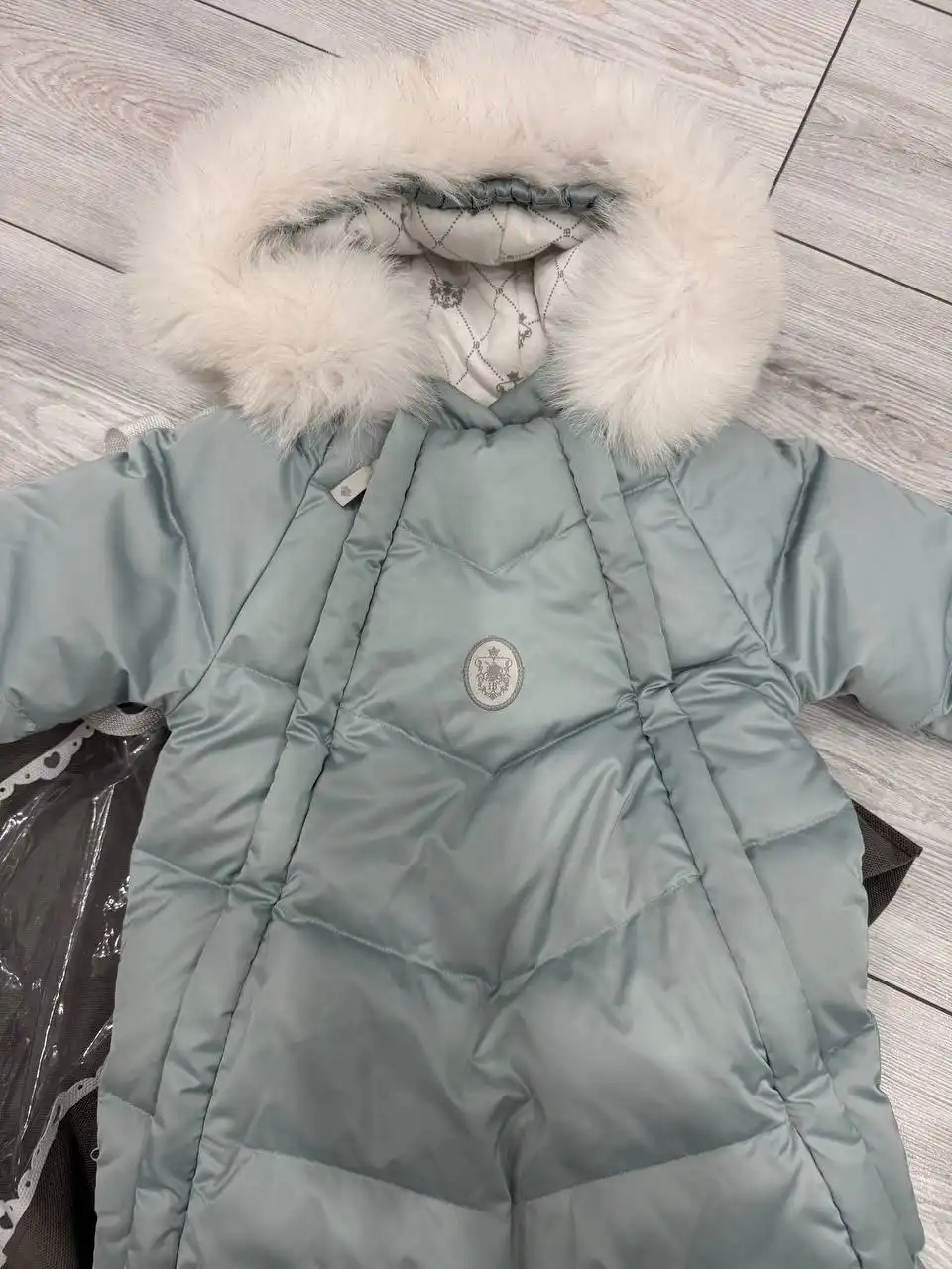 Продажа зимнего комбинезона