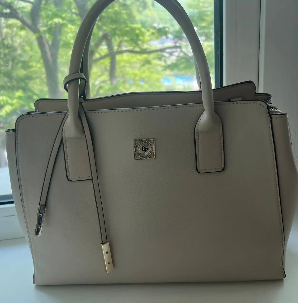 Сумка вместительная как новая