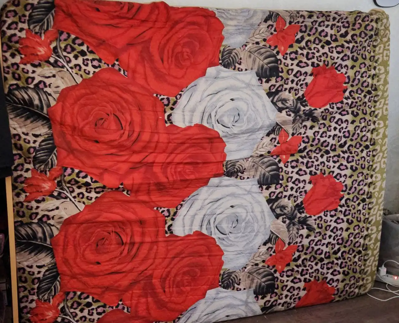 Продам матрац 160х200 в хорошем состоянии