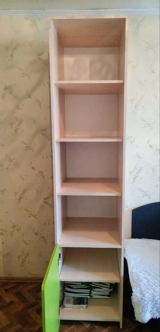 Шкаф-стеллаж