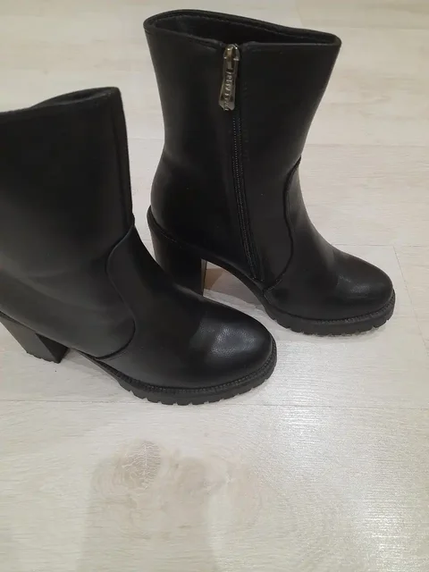 Ботинки зимние, размер 38, состояние новых - Одежда в Владивосток