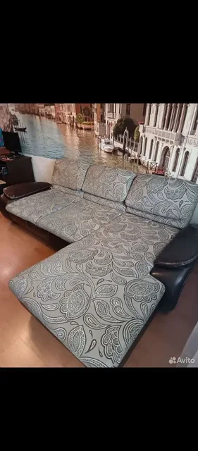 Угловой диван 260x185 - частное объявление в Владивосток