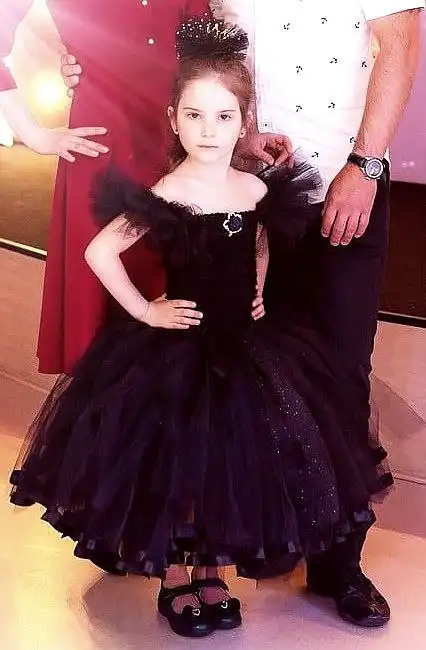 Эффектное платье для королевы вечеринки