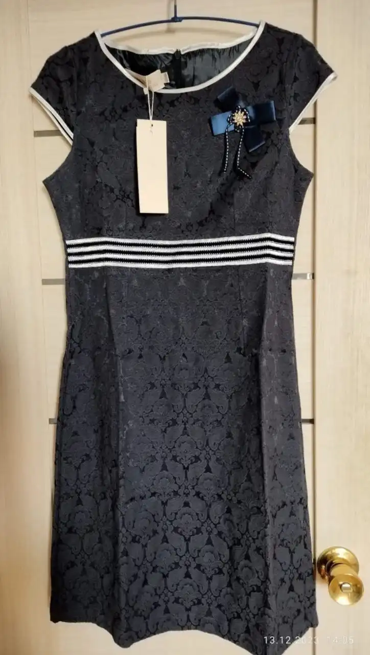 Новое жаккардовое платье тёмно-синего цвета