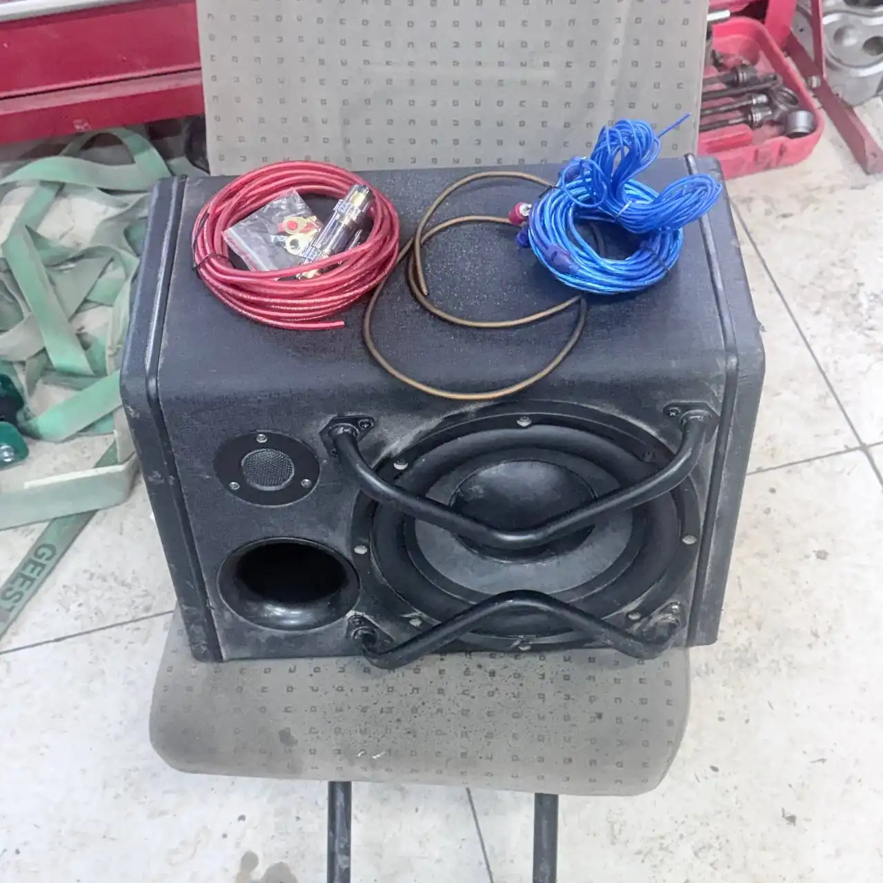 Продам саб с проводами 4к