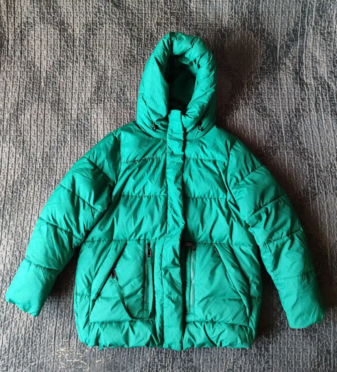 Продам пуховик, размер 56