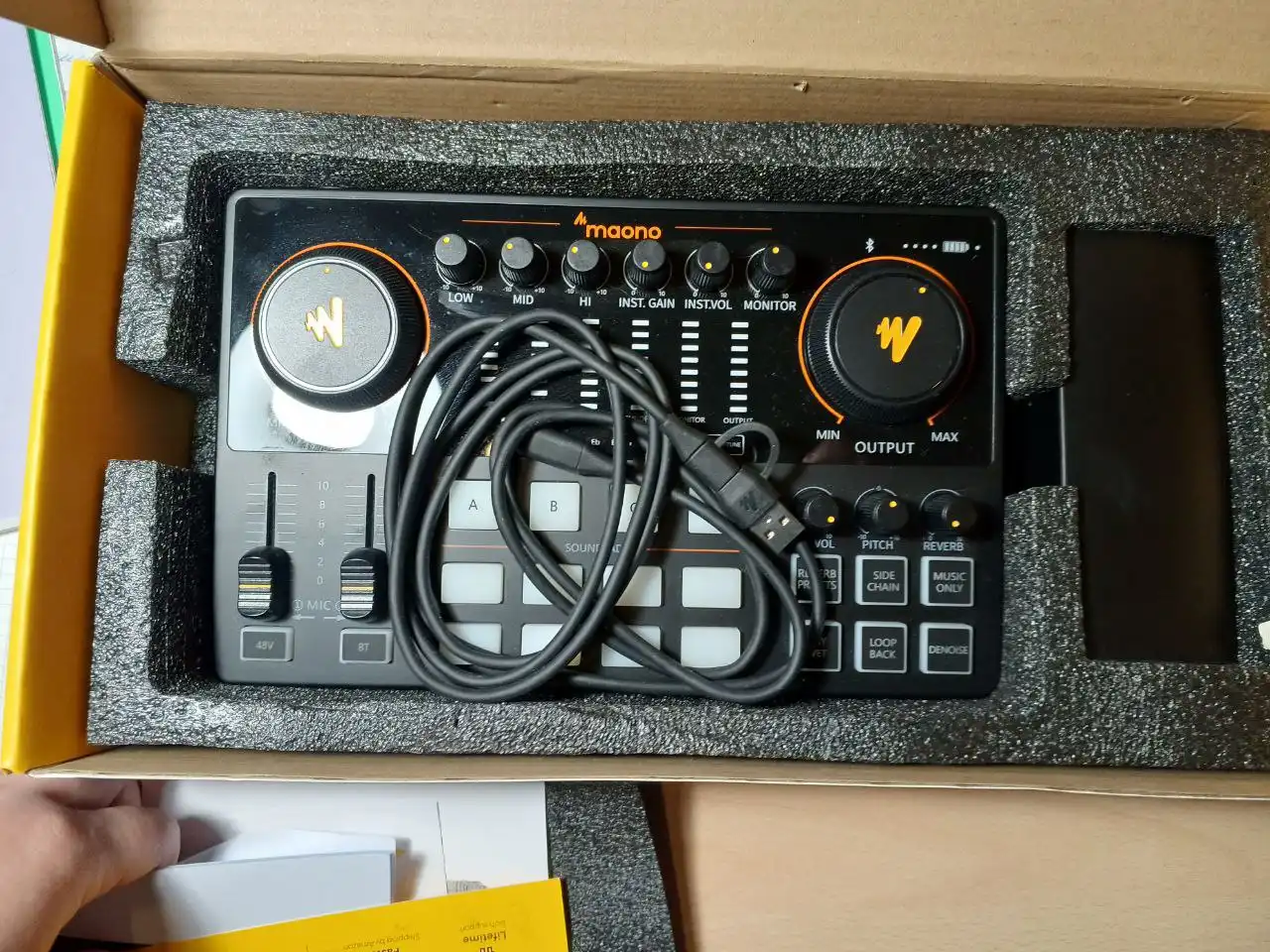 Продажа звуковой карты Maono Caster E2 б/у - Аудиооборудование (Электроника) в Владивосток