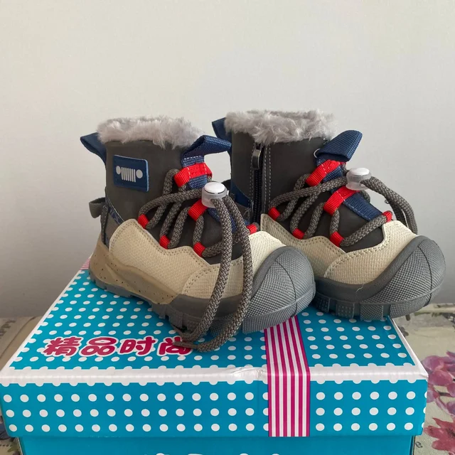 Демисезонные ботиночки для детей размер 26 и 27 - Детская одежда и аксессуары в Владивосток