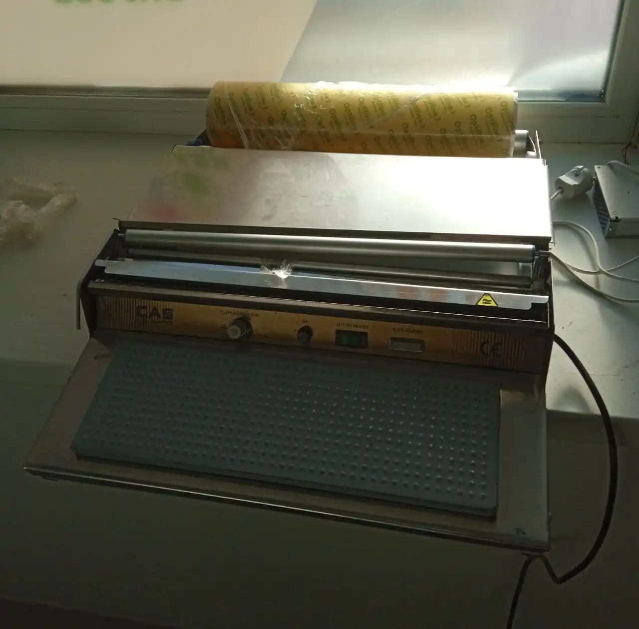 Горячий стол в хорошем состоянии - Мебель (Барахолка) в Владивосток