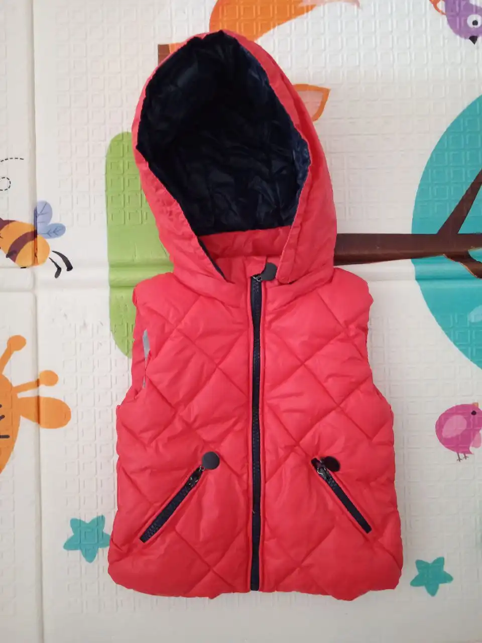 Продажа детских комбинезонов и жилетки - Одежда для детей (Товары для детей) в Владивосток