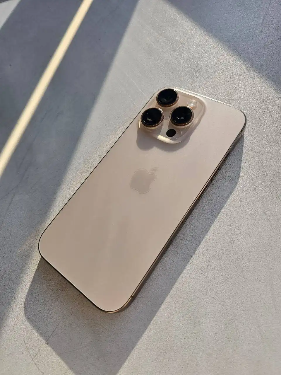 Продам iPhone 16 Pro 256 ГБ - Смартфоны (Электроника) в Владивосток