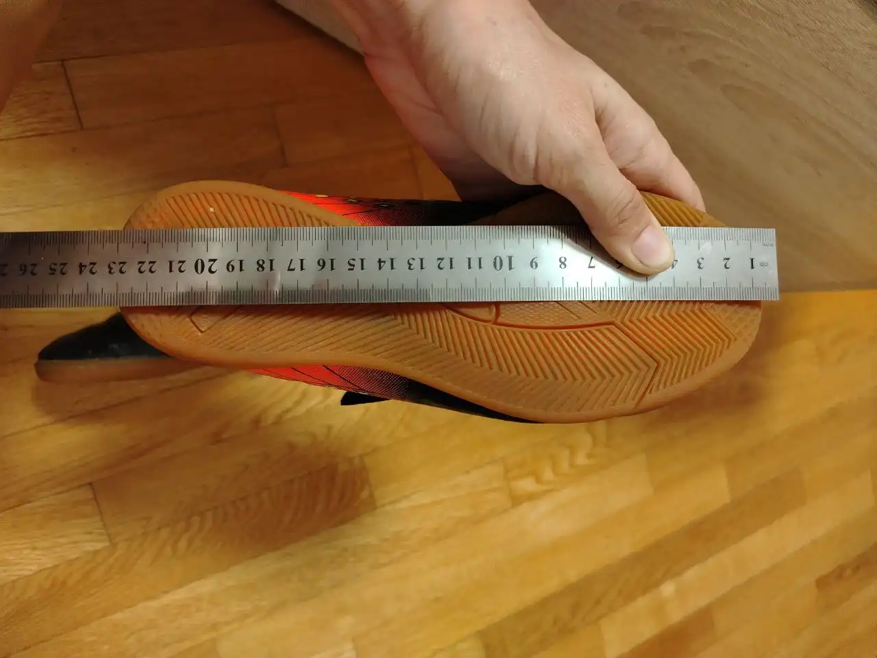 Продам бутсы детские - Спортивные товары (Барахолка) в Владивосток