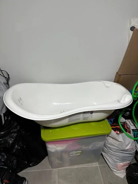 Детская ванночка б/у - Школьные принадлежности в Владивосток