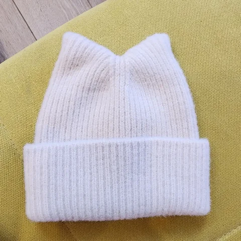 Продажа детской шапки - Школьные принадлежности в Владивосток