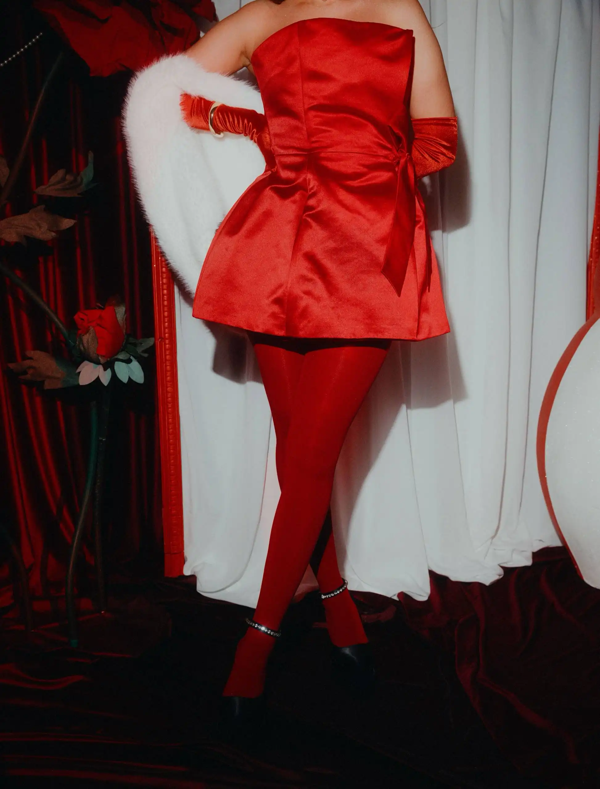 Продам корсетное атласное платье Specifica с платьем-сеткой - Платья (Одежда) в Владивосток