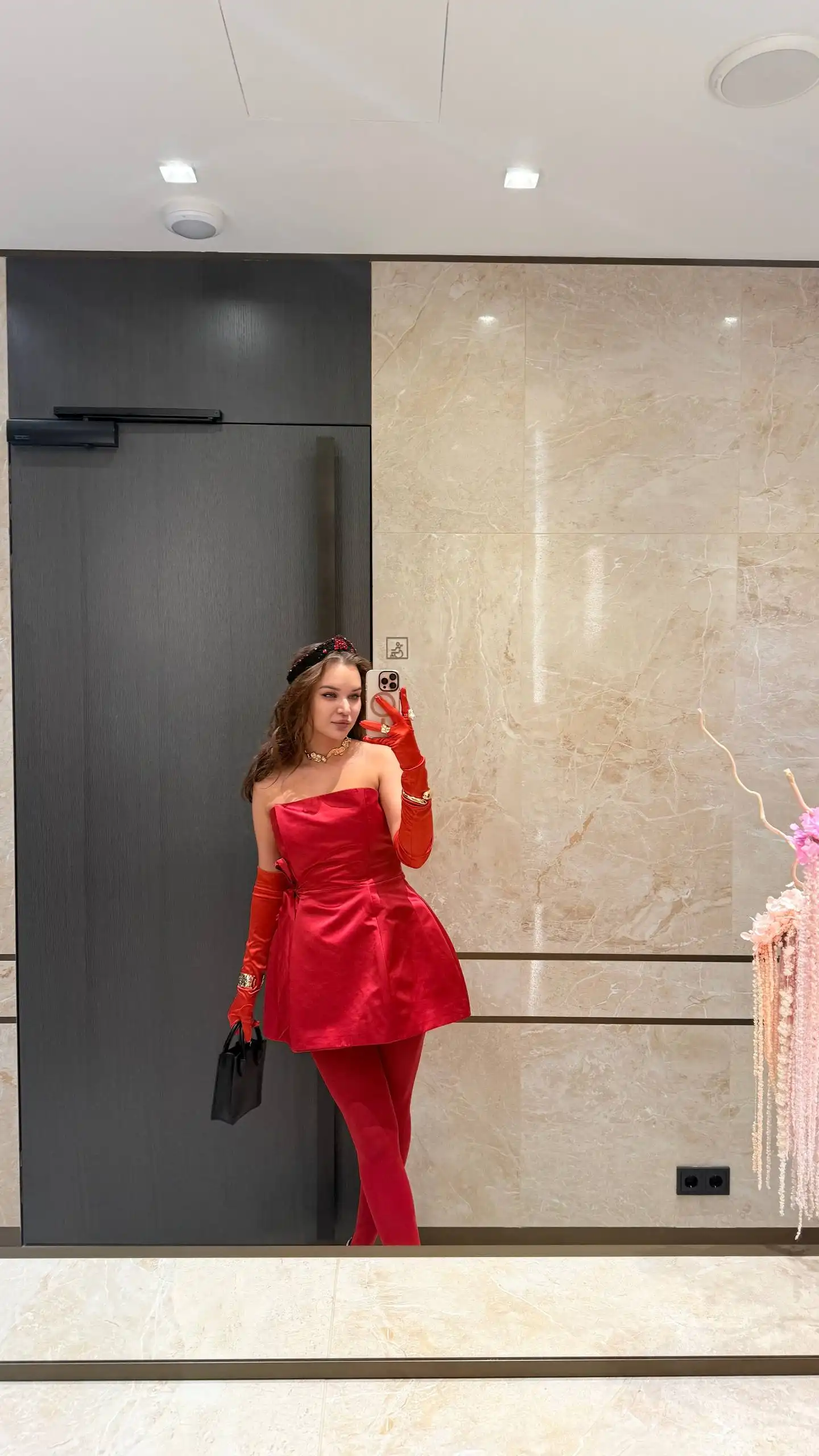 Продам корсетное атласное платье Specifica с платьем-сеткой - Платья (Одежда) в Владивосток