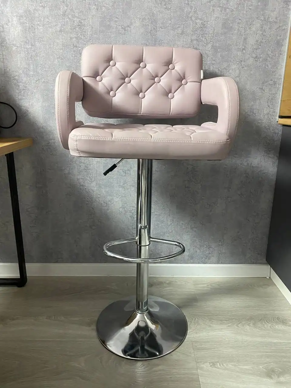 Продам барный стул - Мебель (Для дома и дачи) в Владивосток