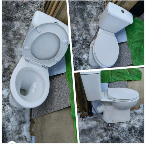 Продам унитаз в хорошем состоянии - Ремонт и стройматериалы в Владивосток