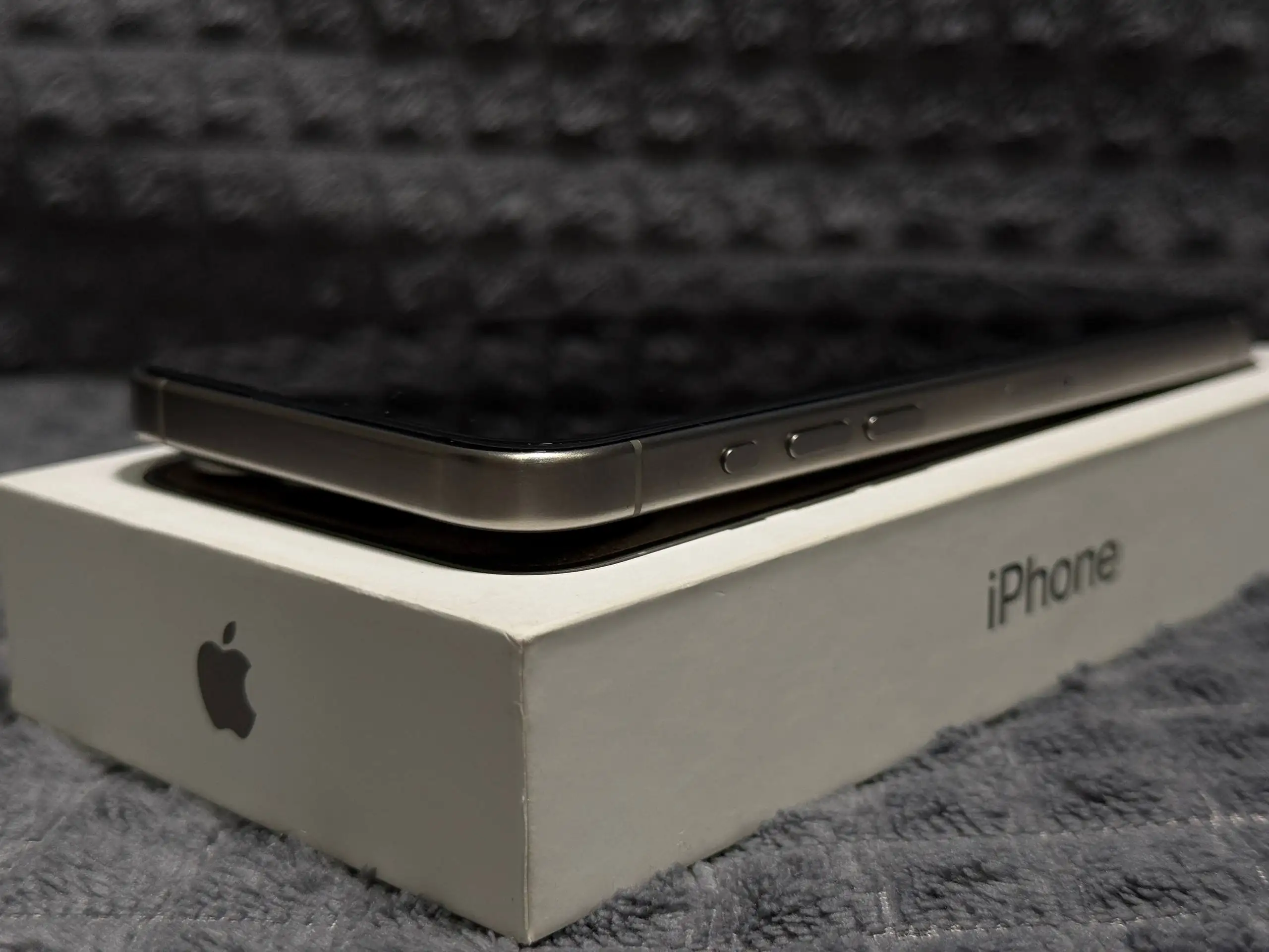 iPhone 15 Pro Max 512 ГБ в отличном состоянии - Смартфоны (Электроника) в Владивосток