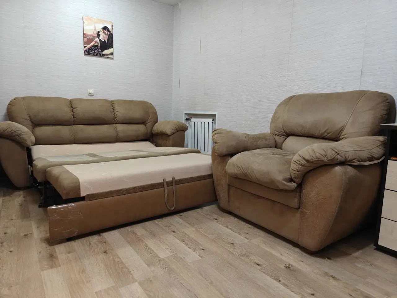 Диван и кресло б/у - Мебель (Барахолка) в Владивосток