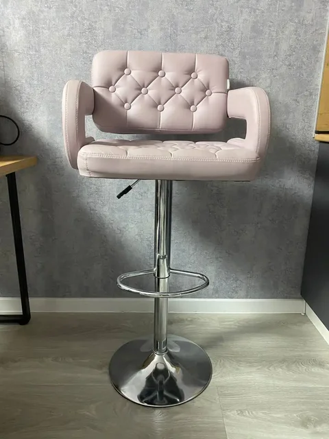 Продам барный стул в идеальном состоянии - Строительство и ремонт в Владивосток