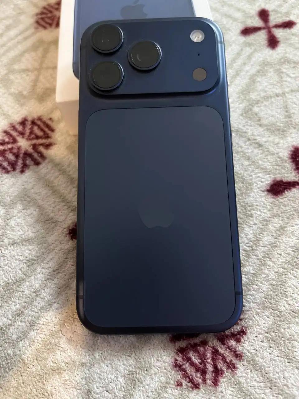 Продажа Apple iPhone 17 Pro 256 ГБ синего цвета E-SIM - Смартфоны (Электроника) в Владивосток