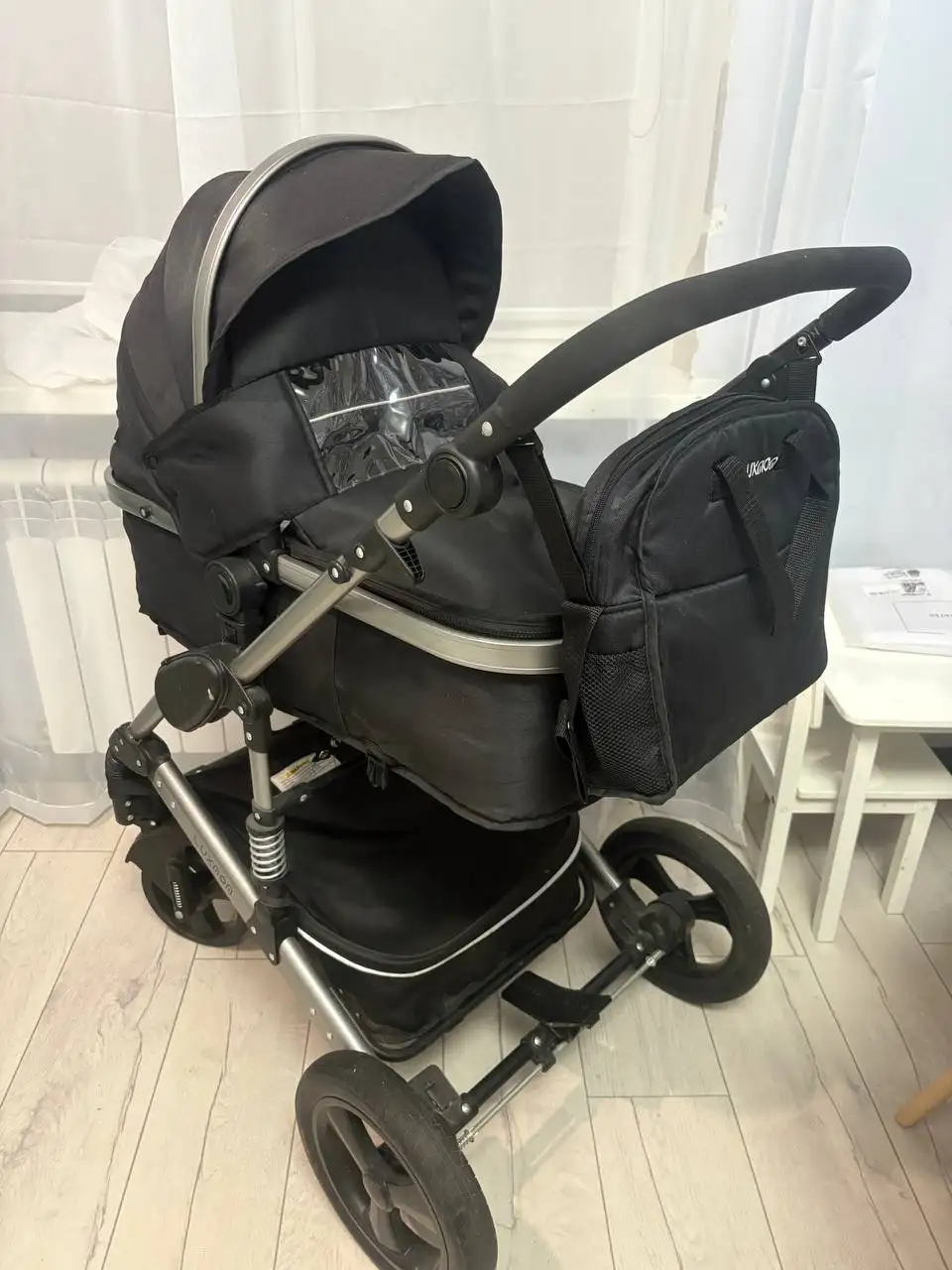 Коляска LUXMOM с аксессуарами - Товары для детей в Владивосток