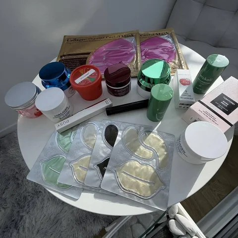 Косметика новая - Косметички и сумки в Владивосток