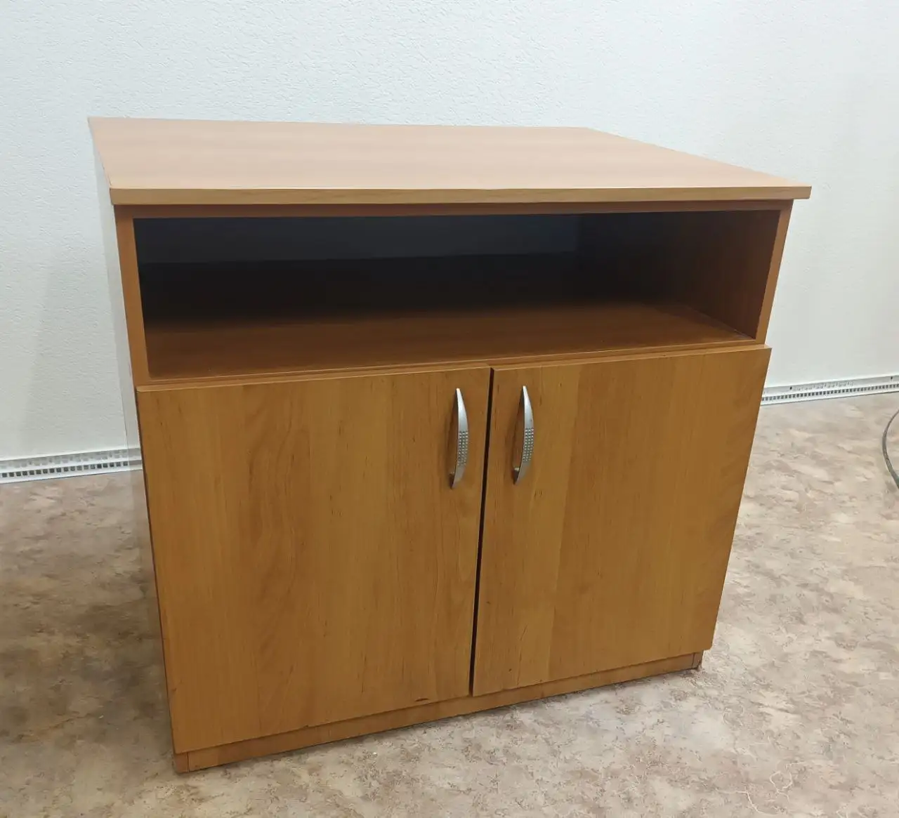 Тумба в отличном состоянии - Мебель (Барахолка) в Владивосток