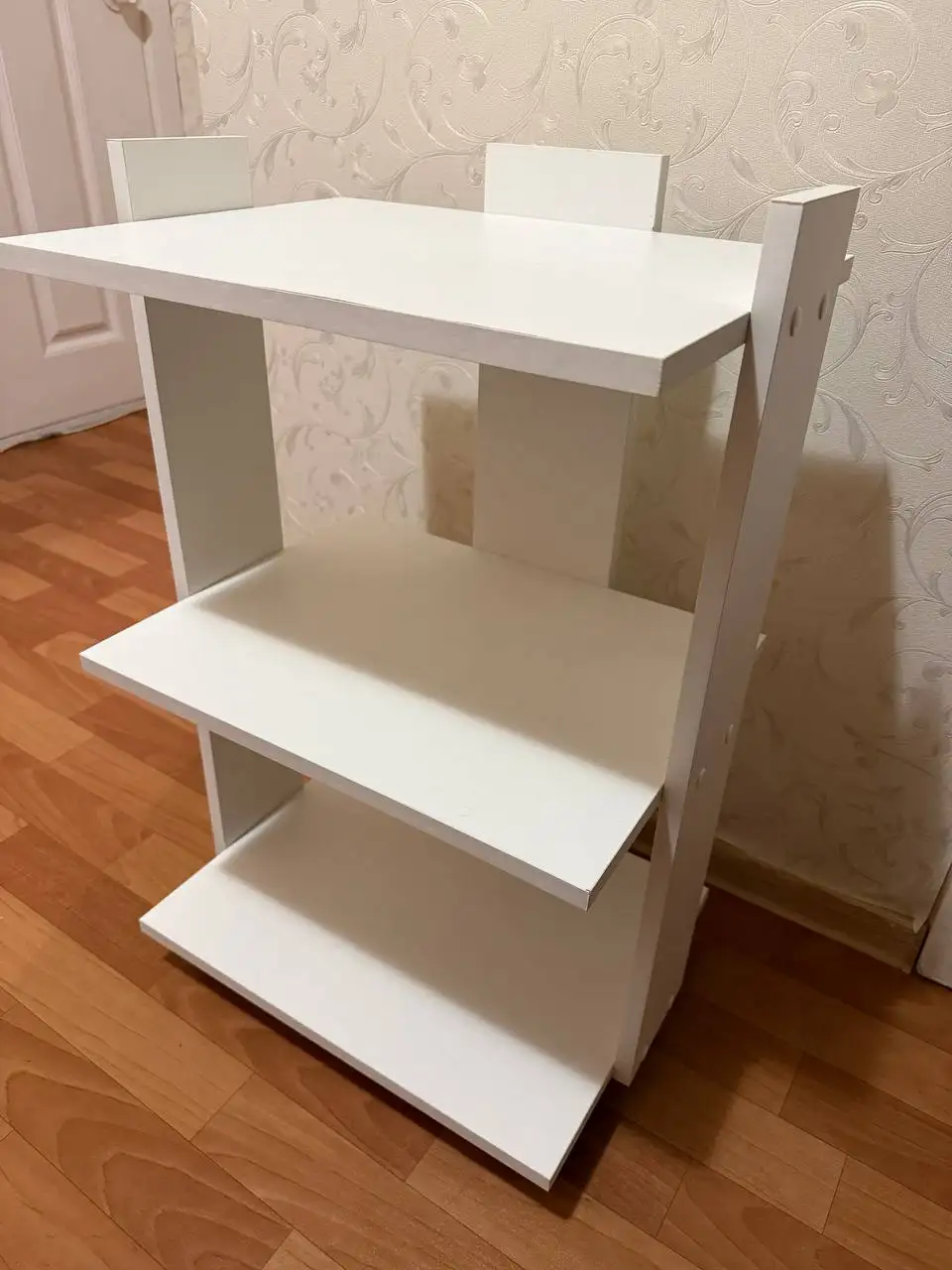 Продам столик косметологический - Косметологическое оборудование (Барахолка) в Владивосток