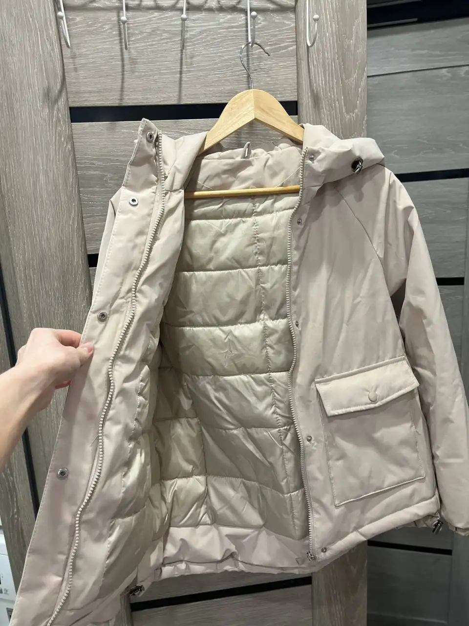 Продажа куртки на весну/осень - Верхняя одежда (Одежда) в Владивосток