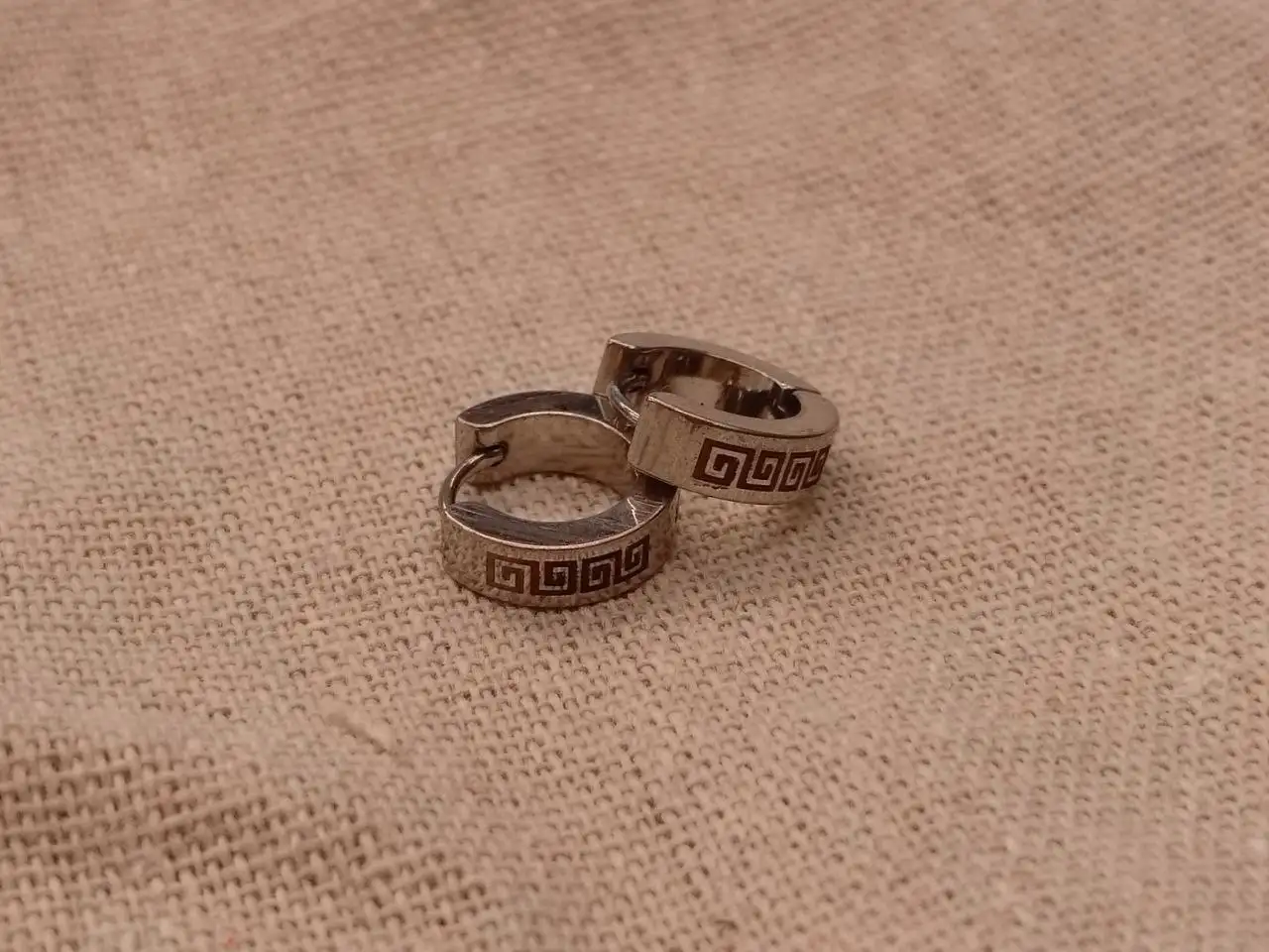 Пусеты и серьги из ювелирной стали с фианитами - Ювелирные изделия (Барахолка) в Владивосток