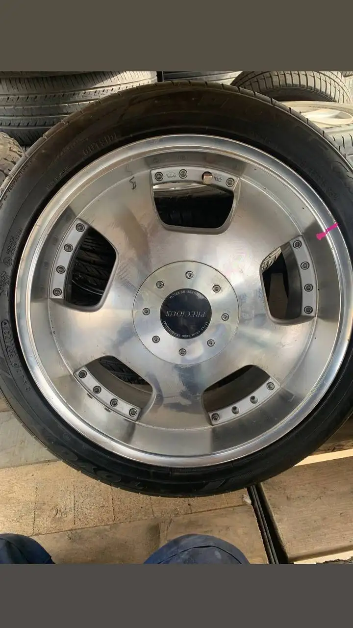 Литые диски Япония с летней резиной - Запчасти (Авто) в Владивосток