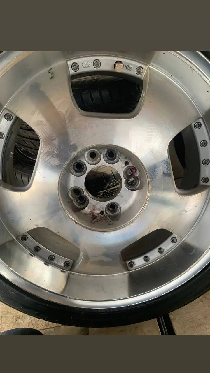 Литые диски Япония с летней резиной - Запчасти (Авто) в Владивосток