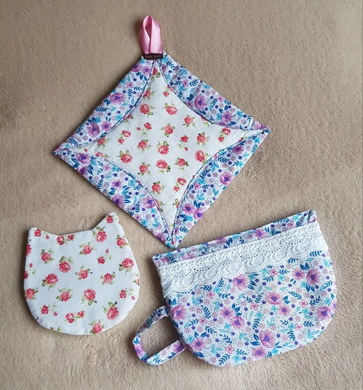 Комплект прихваток-подставок и подставка под кружку - Барахолка в Владивосток