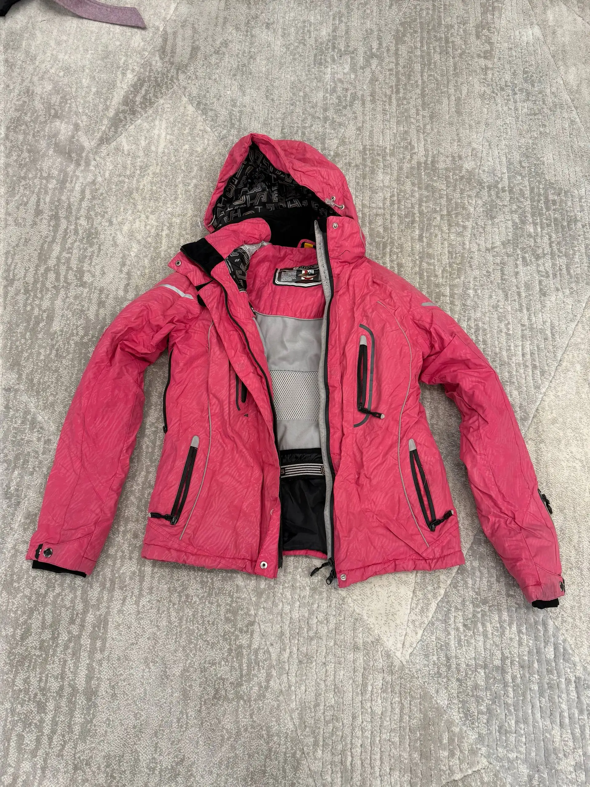 Продажа верхней одежды и детских курток - Верхняя одежда (Одежда) в Владивосток