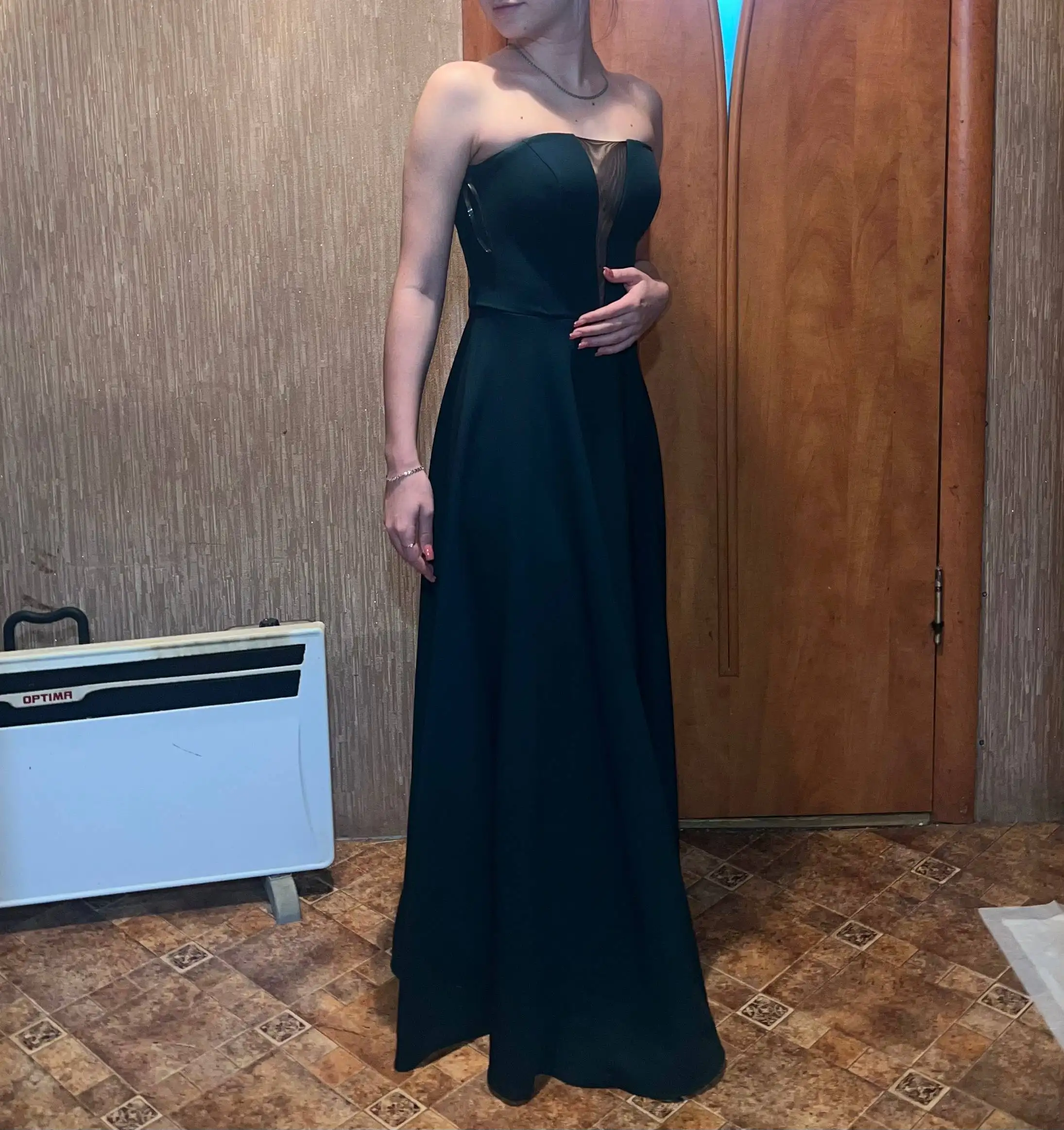 Продам платье выпускное (вечернее) - Платья вечерние (Одежда) в Владивосток