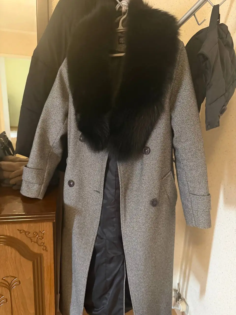 Зимнее пальто 42 размера - Верхняя одежда (Одежда) в Владивосток