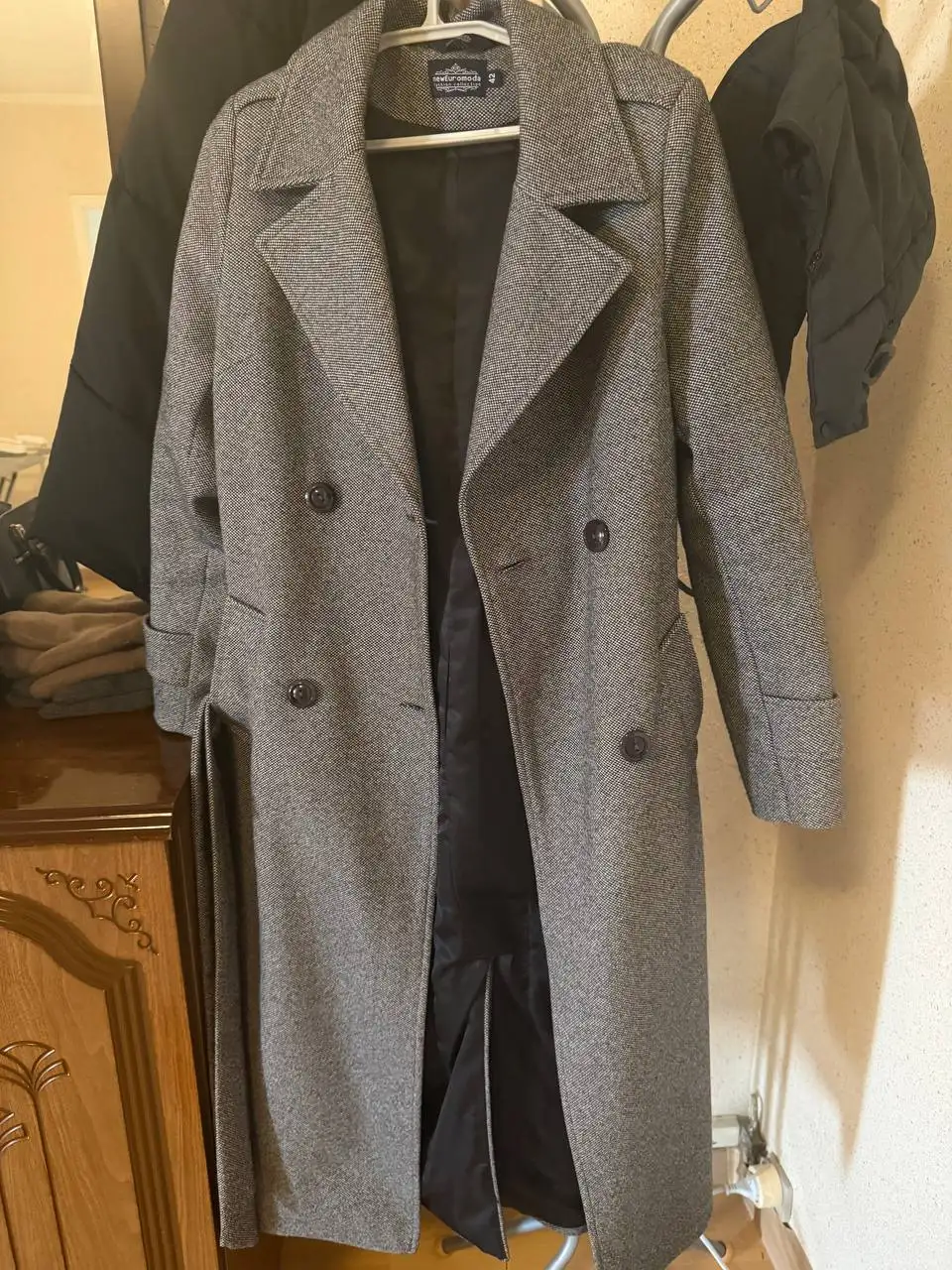 Зимнее пальто 42 размера - Верхняя одежда (Одежда) в Владивосток