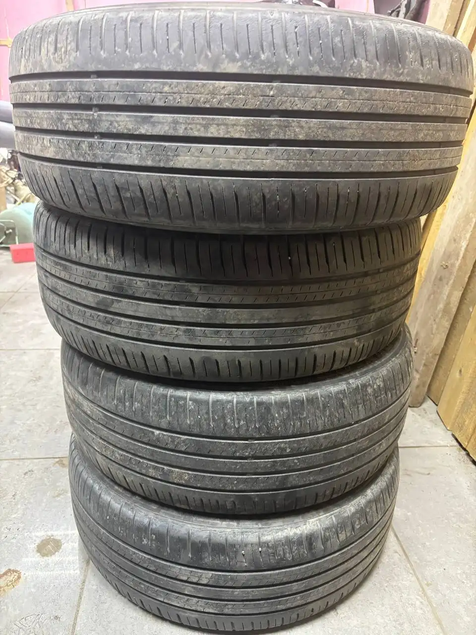 Шины Данлоп 215/50 R18 - Шины (Запчасти) в Владивосток