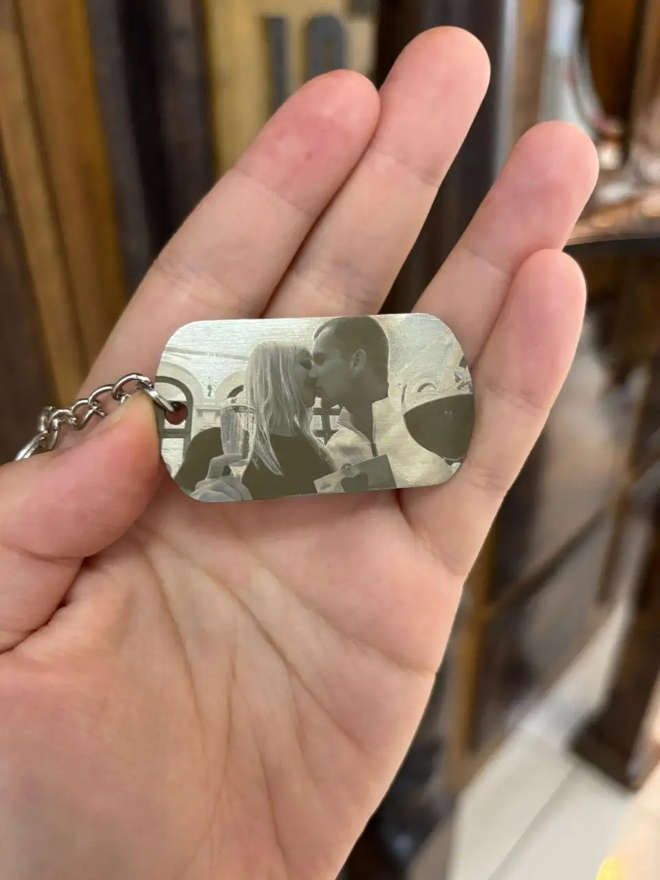 Фотогравировка на жетонах из ювелирной стали - Услуги в Владивосток