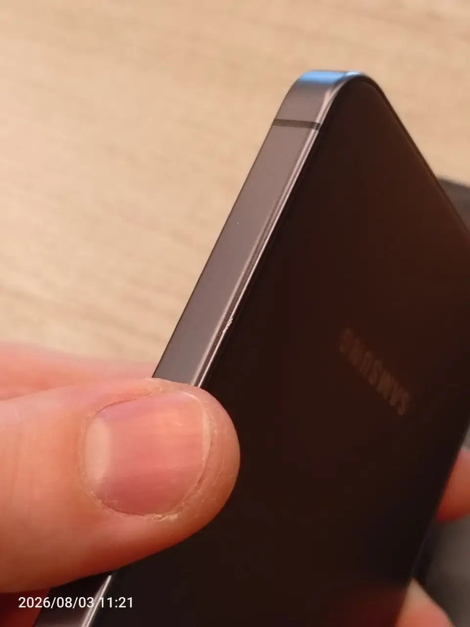 Samsung S24 256GB с небольшим дефектом - Электроника в Владивосток