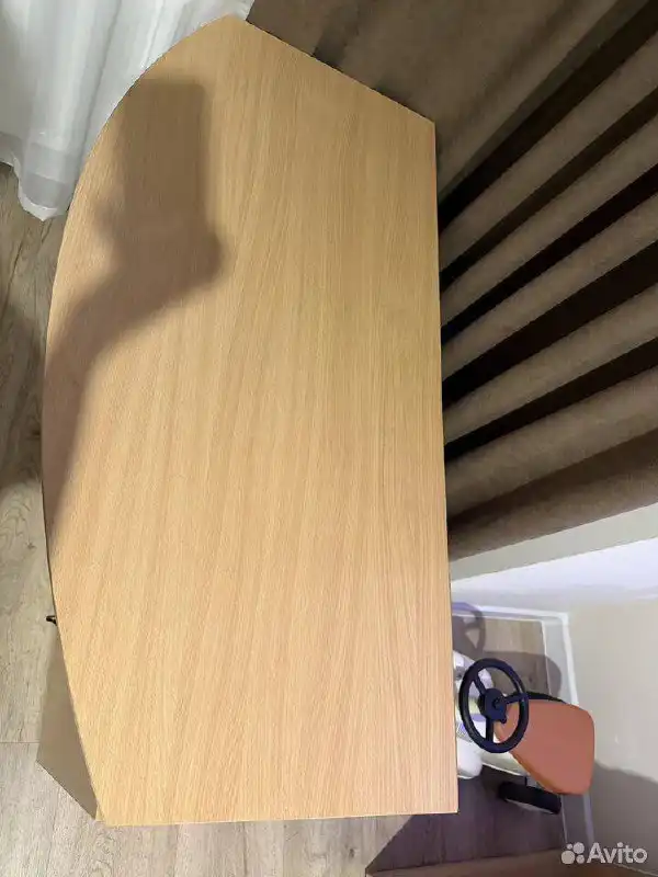 Стол бесплатно