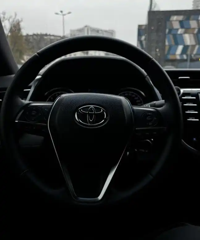 Продажа Toyota Camry 2019 года