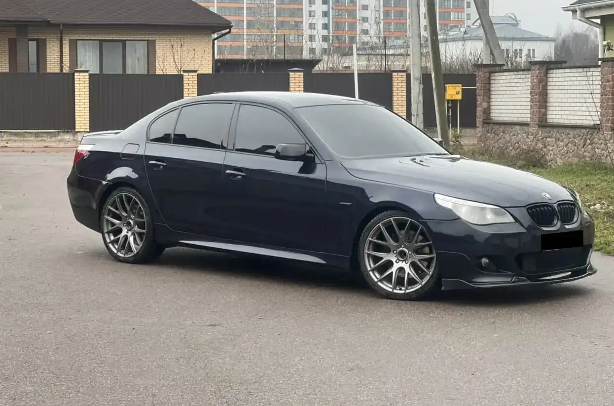 BMW E60 550i на механике - редкий атмосферный V8