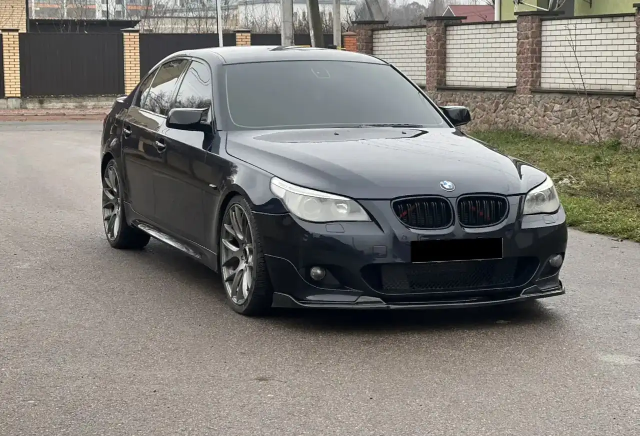 BMW E60 550i на механике - редкий атмосферный V8