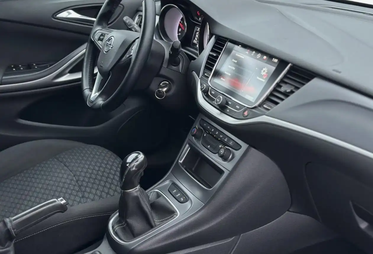 Продажа Opel Astra Sports Tourer 2019 года - Универсал (Авто) в Тюмень