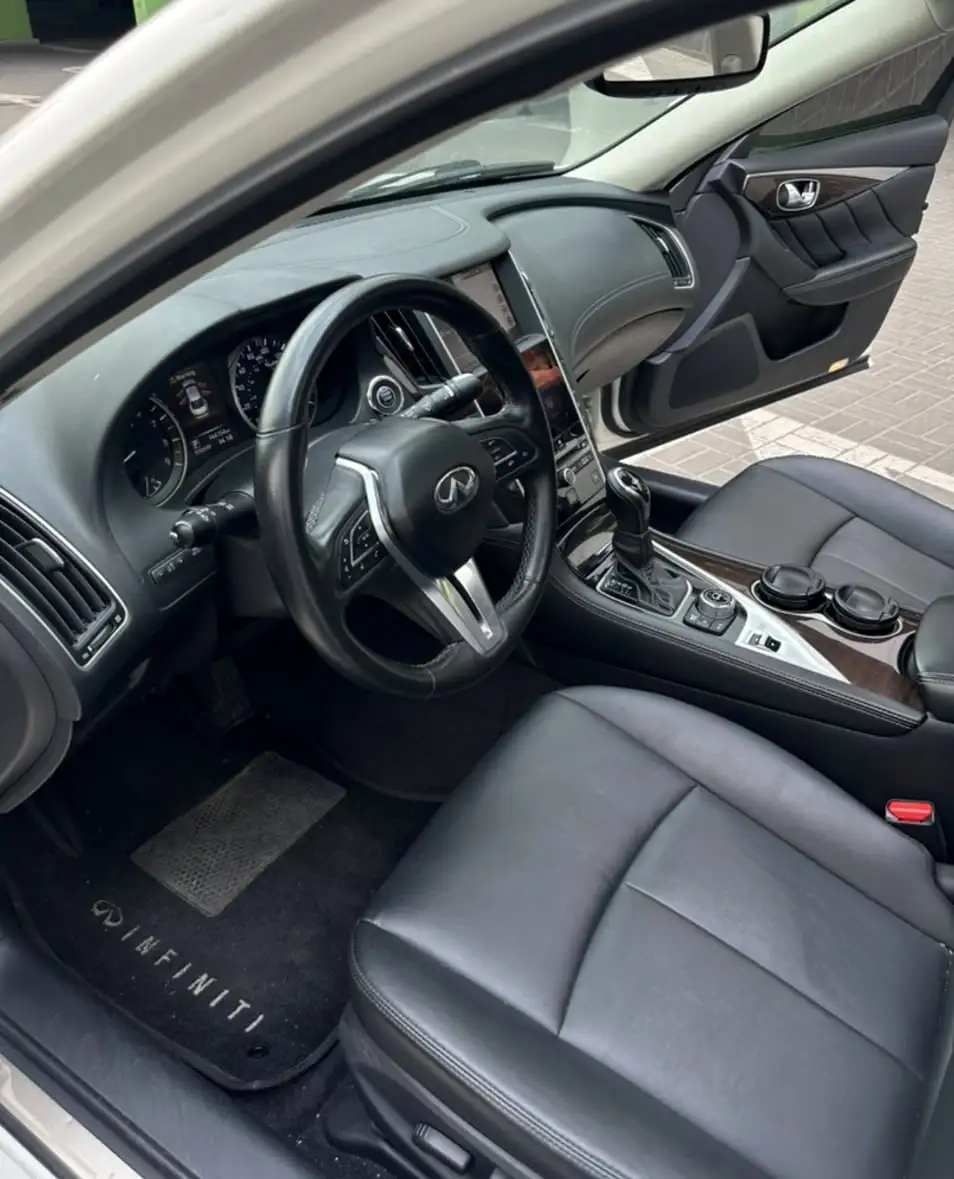 Infiniti Q50 3.0t 2017 - Авто в Тюмень